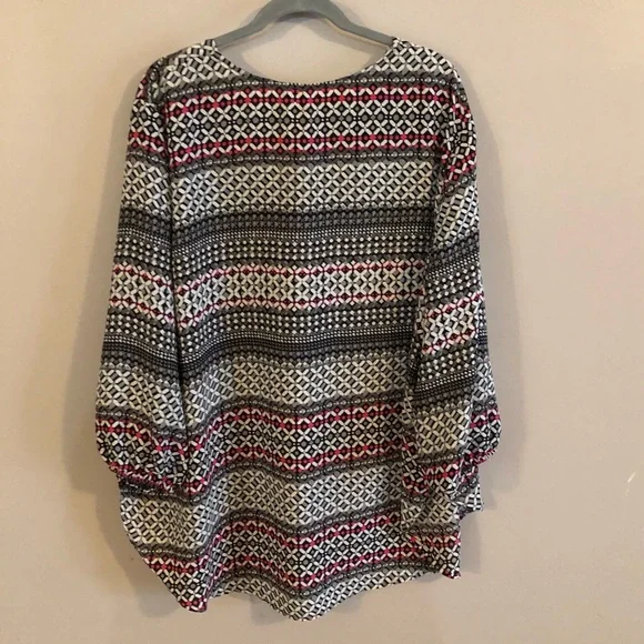 $5❤️Bundled Cato Blouse - Picture 5 of 5
